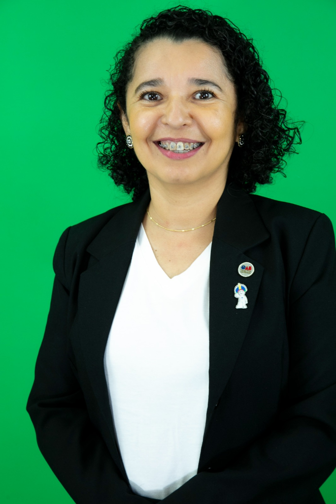 Dra. Bartíria Monteiro — Foto Oficial nas Urnas REDE 18 DF