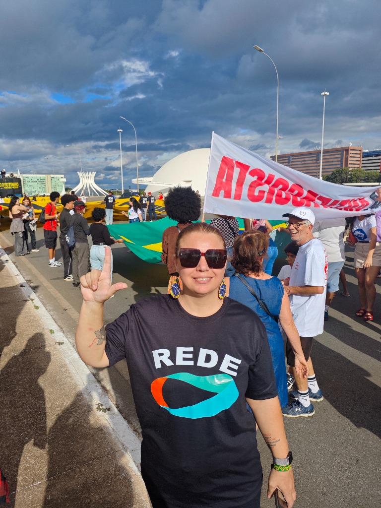 Dra. Germana Lopes em ato de mobilização na Esplanada dos Ministérios